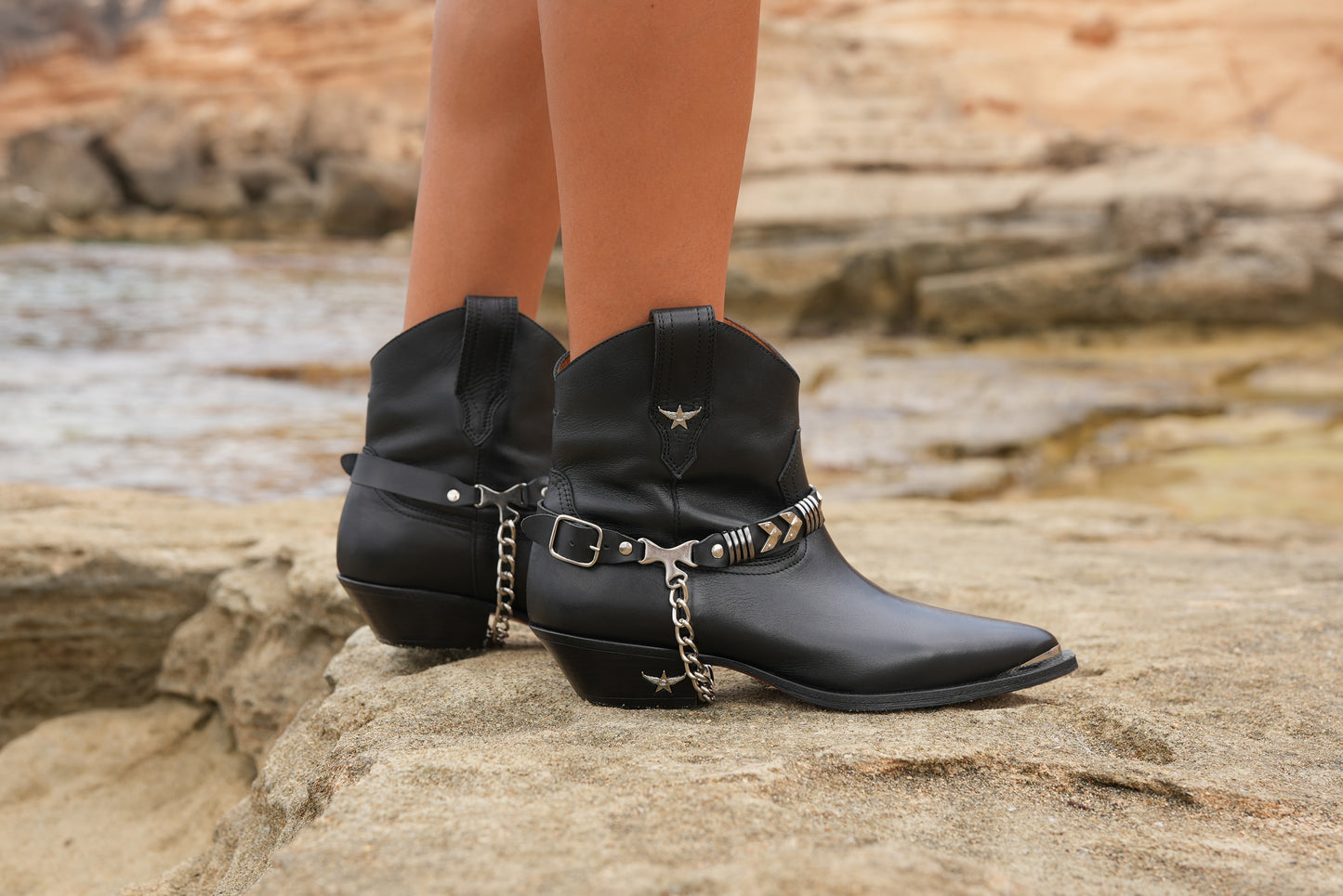 LOIE Unique Black Leather Boots Belt