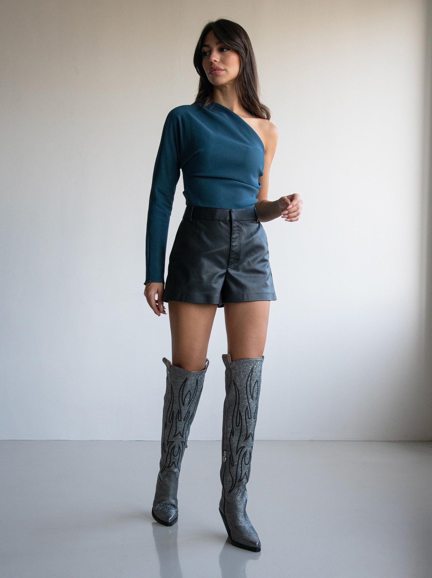 LOIE Crown Anthracite Leather Boots