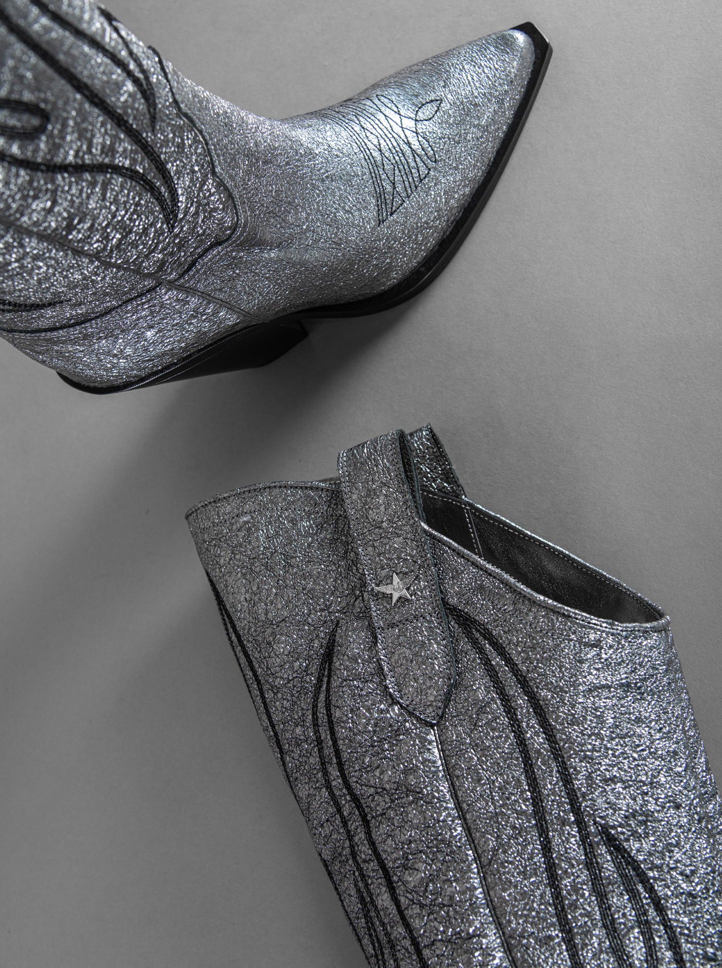 LOIE Crown Anthracite Leather Boots