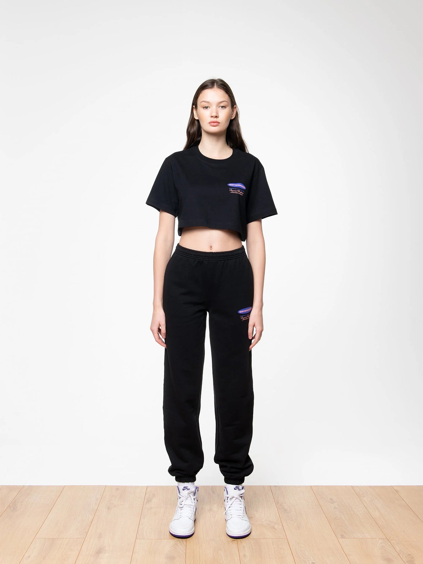 SOON TO BE ANNOUNCED Essentials Logo Crop Fit S/S T-shirt  Peat Black