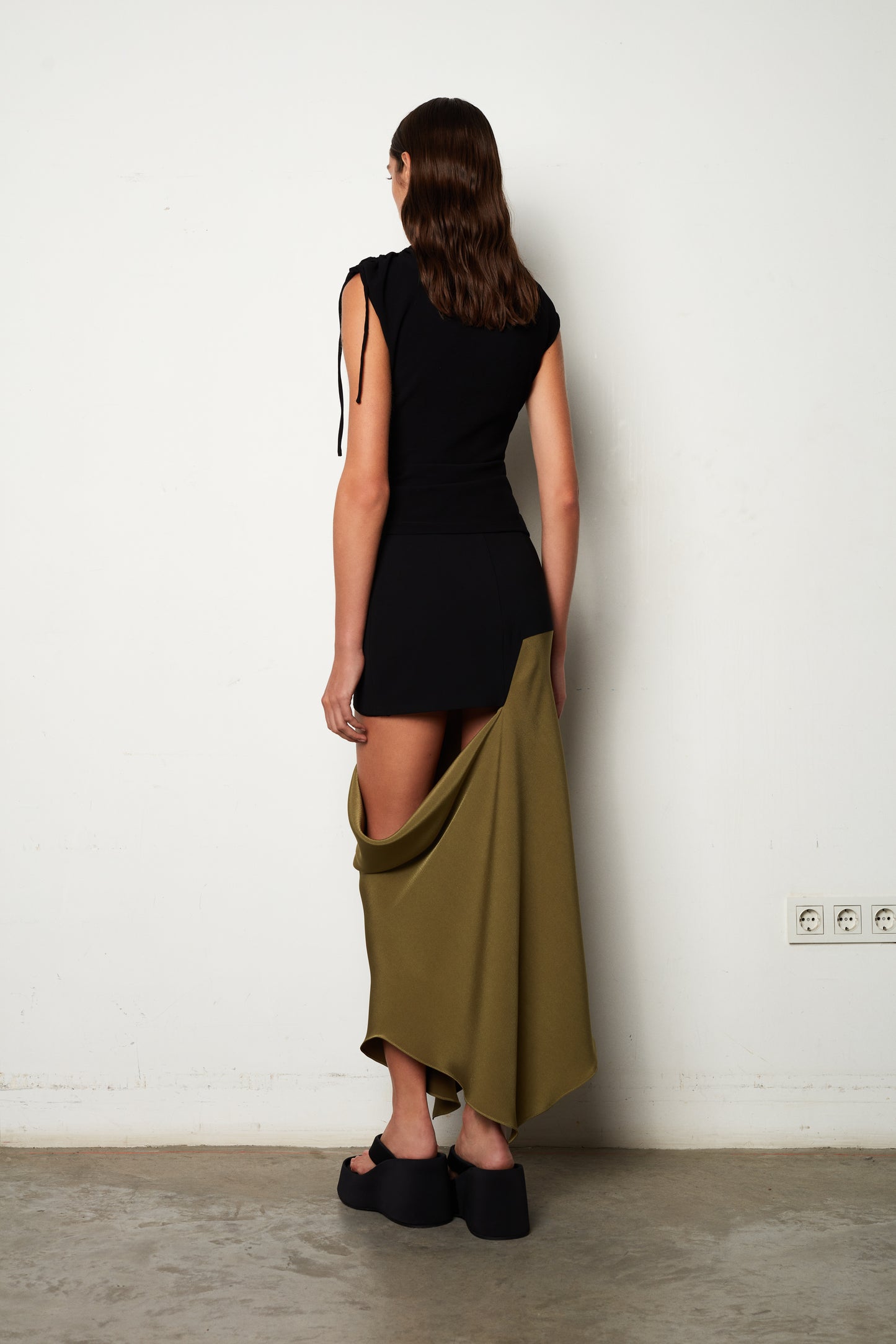 ILA GARCIA Leg Revealing Midi Skirt