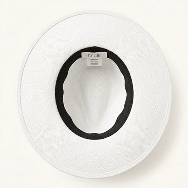 CÉCIE LUZ HAT