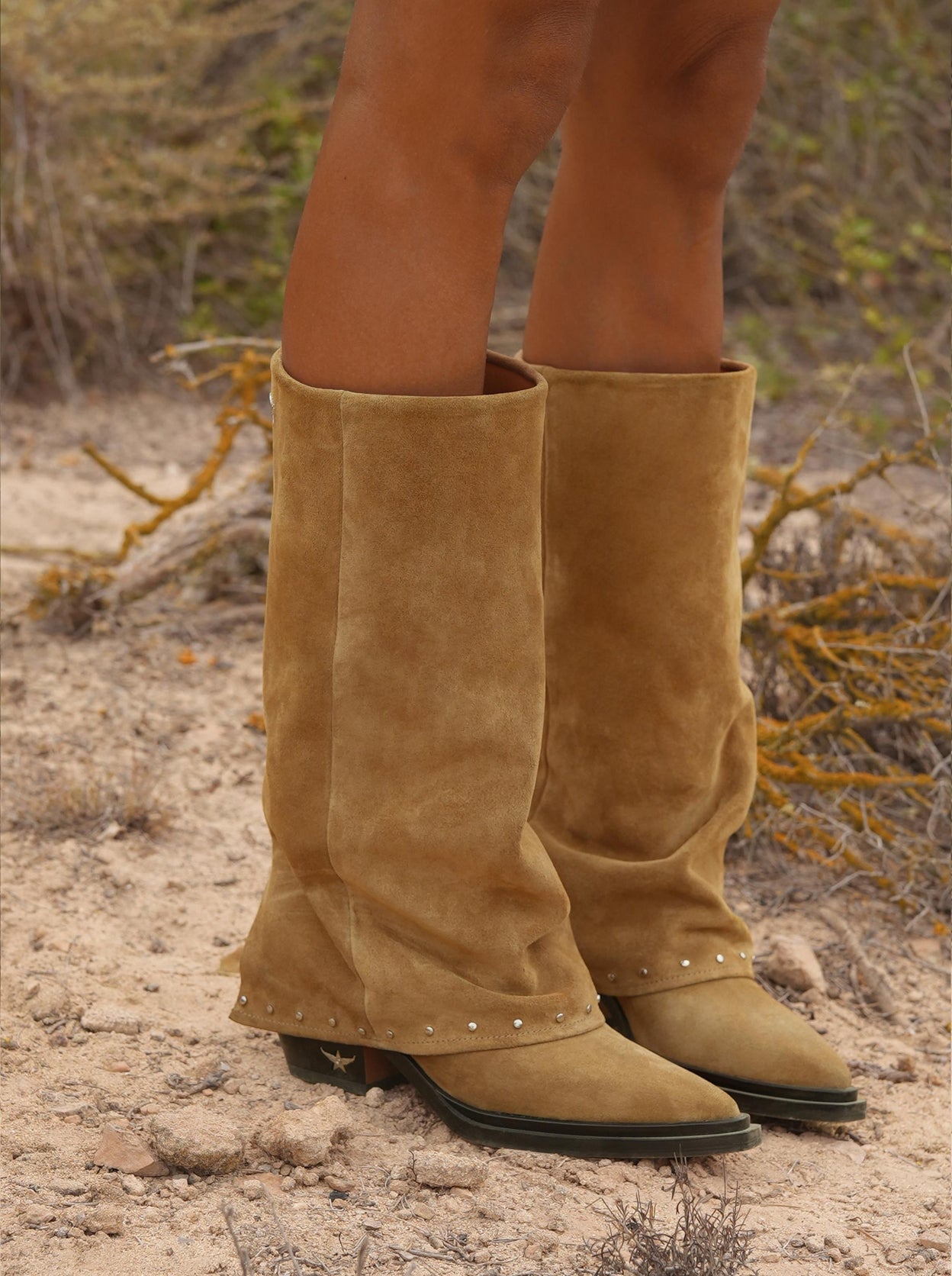 LOIE Joy Camel Suede Boots