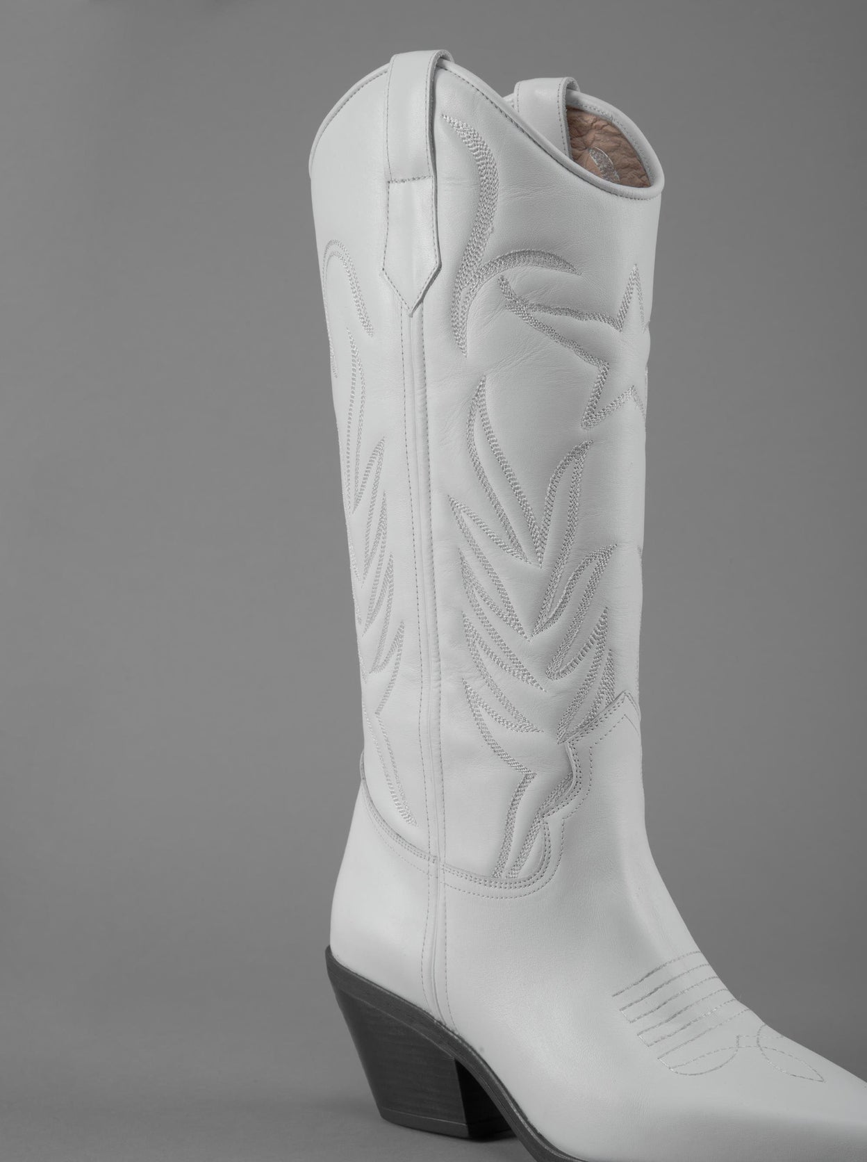 LOIE New Western White Leather Boots